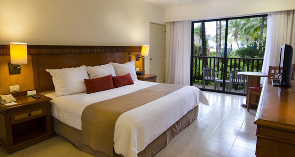 Accommodations - The Reef Coco Beach Resort - All Inclusive