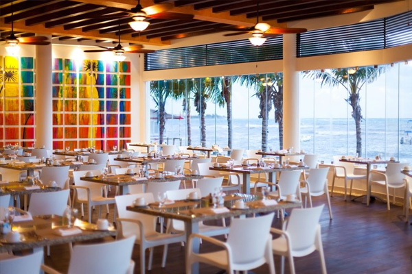 Restaurant - The Reef Coco Beach Resort - All Inclusive